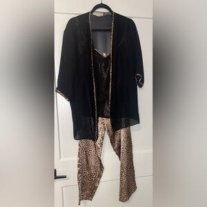 Natori Black and Leopard Print Pajama Set